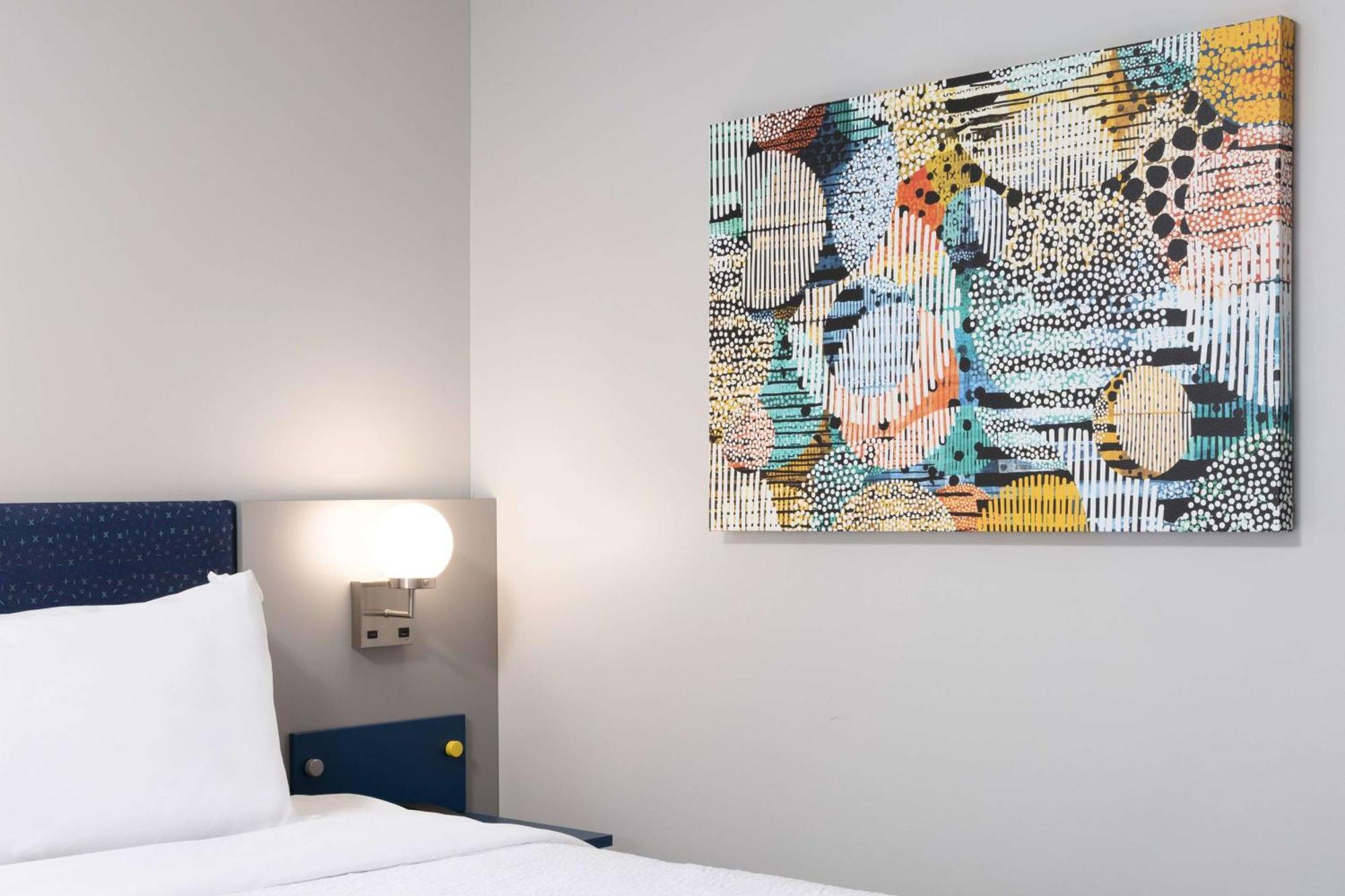 Microtel Inn & Suites By Wyndham Macedon Exterior foto